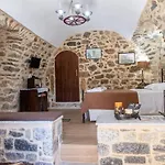 Stratis Tower Since 1892 אויטילון