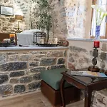 Stratis Tower Since 1892 דירה אויטילון