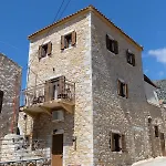 Stratis Tower Since 1892 אויטילון