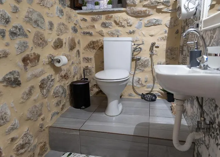 Stratis Tower Since 1892 Apartment