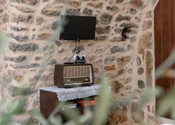 Stratis Tower Since 1892 *