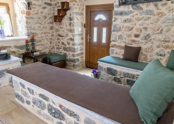 Stratis Tower Since 1892 *