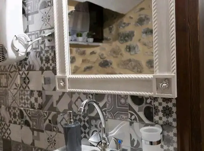 Stratis Tower Since 1892 Apartment *