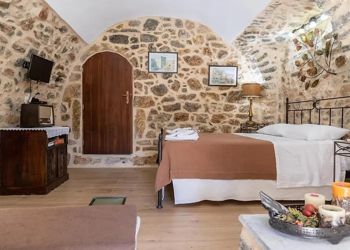 Stratis Tower Since 1892 *