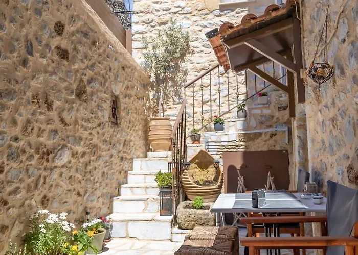 Stratis Tower Since 1892 *