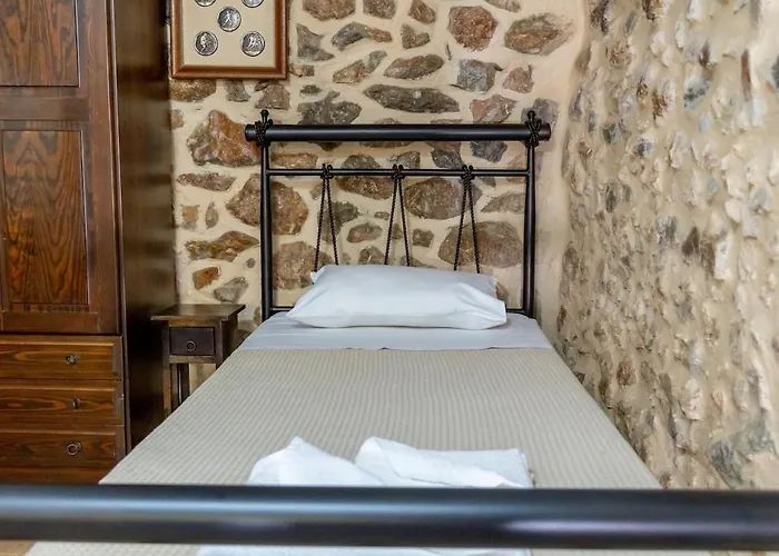 Stratis Tower Since 1892 *