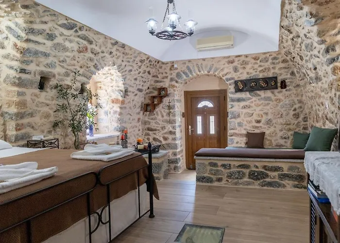 Stratis Tower Since 1892 Apartment