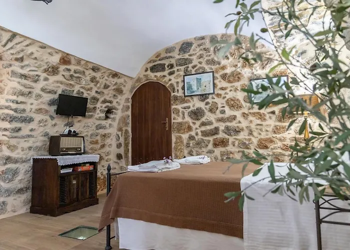 Apartment Stratis Tower Since 1892 Oitilon